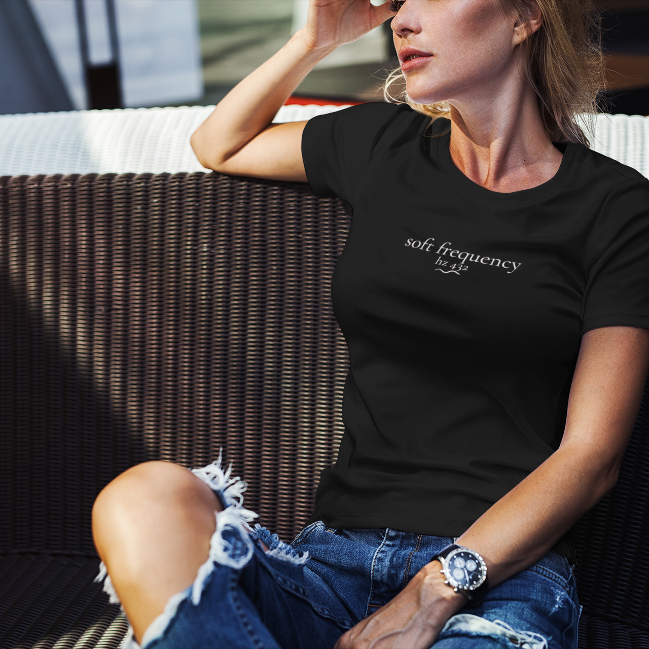 Soft Frequency Hz432 Cropped Tee – Eclipse | Soft Frequencies™